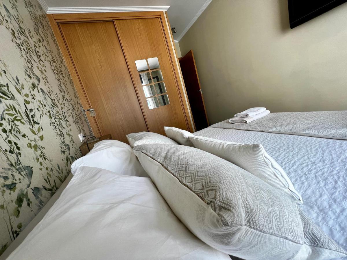 Giralda 2 Apartman Ponteareas Kültér fotó